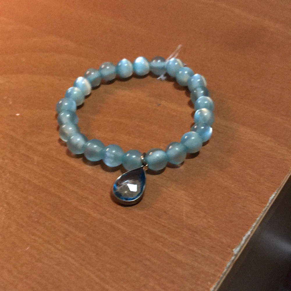 4 stretchy bracelets
